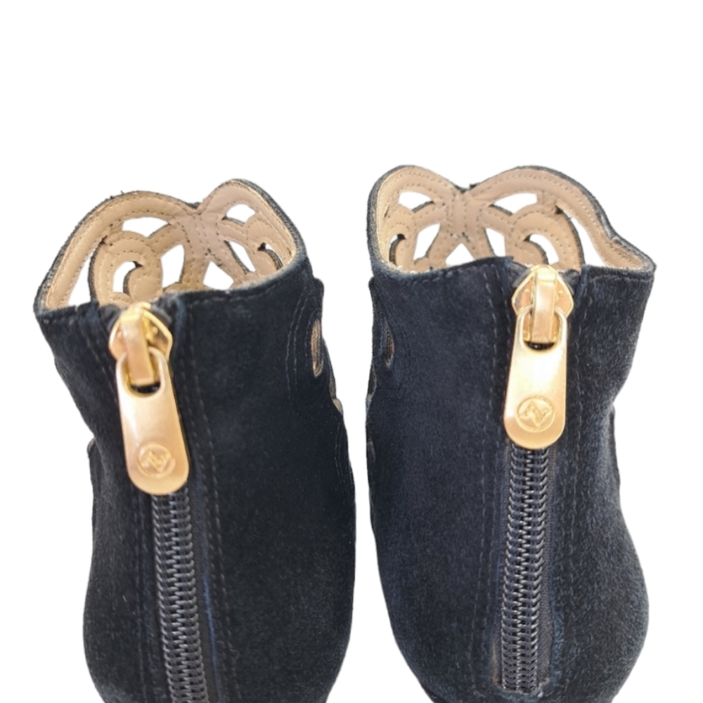 Adrienne Vittadini Nidia Women's Black Suede Leather Laser Cut Ankle Boots 7 - Picture 7 of 16